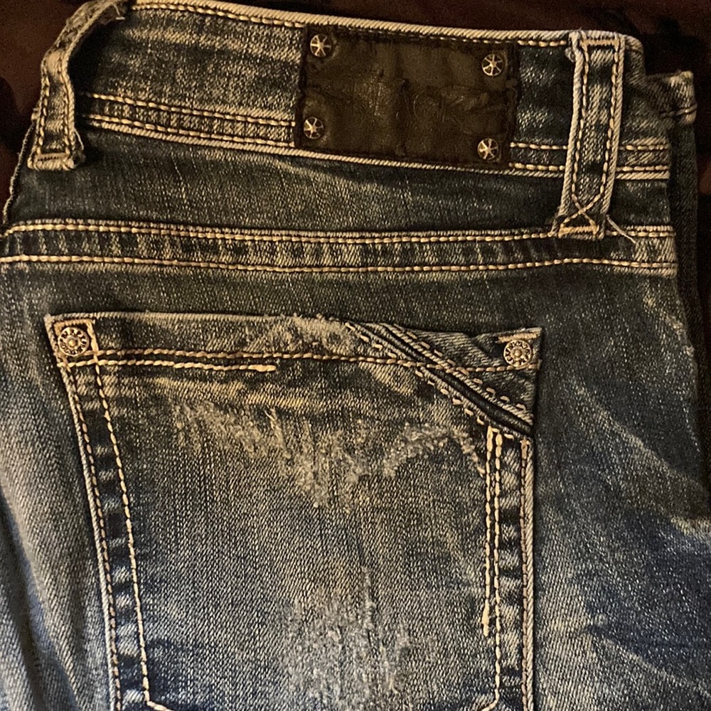 Buckle jeans